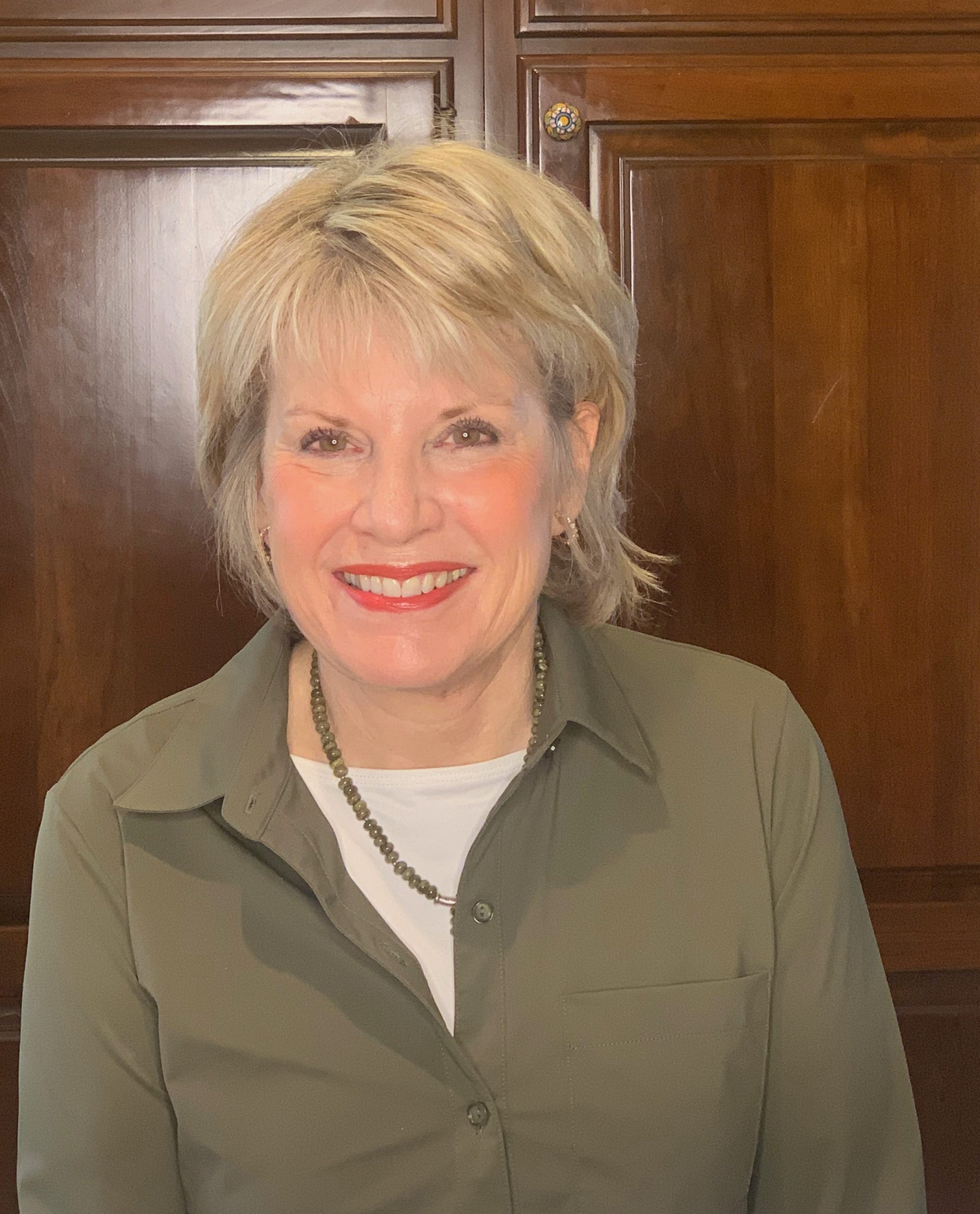 HOW TO LOOK GREAT ON ZOOM MEETINGS fashionwise by Ann